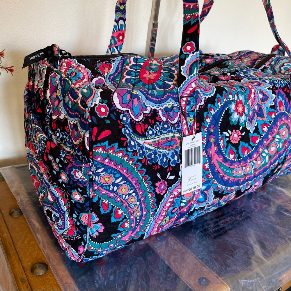 Vera Bradley Large Duffel bag in Haymarket Paisley NWT - Picture 7 of 9